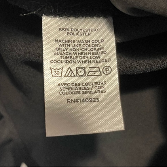 LOFT Black Pleated Long Sleeve Blouse Ruffle Cuffs Women’s XL NWT - Picture 9 of 15